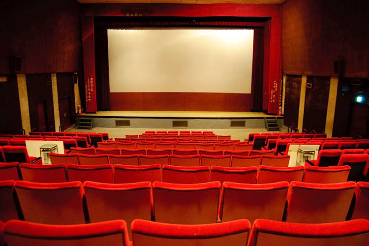 Auditorium,Theatre,Stage,heater,Projection screen,Movie theater,Performing arts center,Concert hall,Movie palace,Building