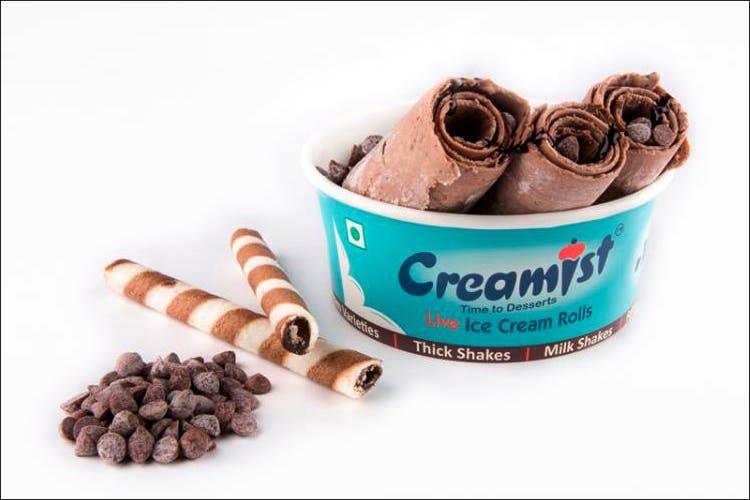 Food,Frozen dessert,Ice cream,Chocolate chip,Gelato,Ingredient,Chocolate,Dairy,Dessert,Chocolate ice cream