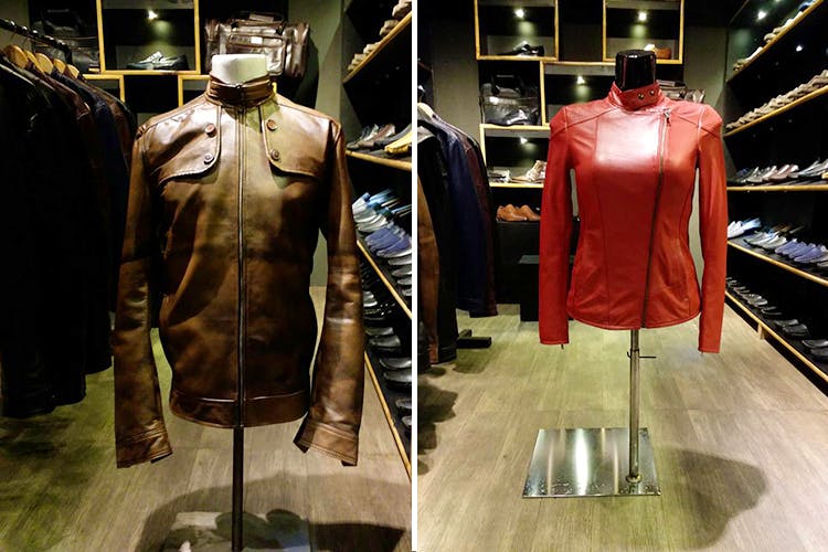 Outerwear,Display window,Nite owl,Metal,Superhero,Fictional character,Armour