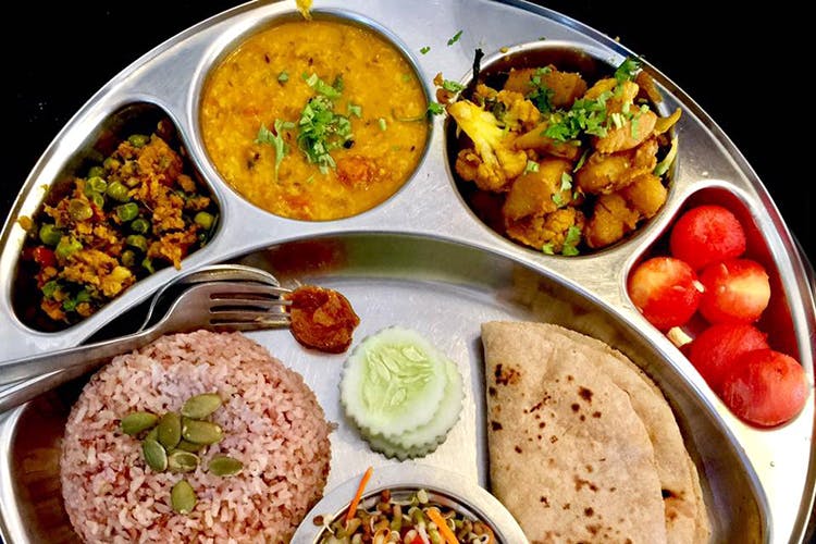 Dish,Food,Cuisine,Meal,Lunch,Ingredient,Punjabi cuisine,Comfort food,Produce,Chapati