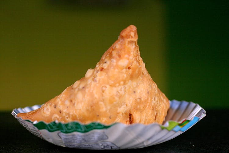 Dish,Food,Cuisine,Ingredient,Comfort food,Fried food,Samosa,Produce