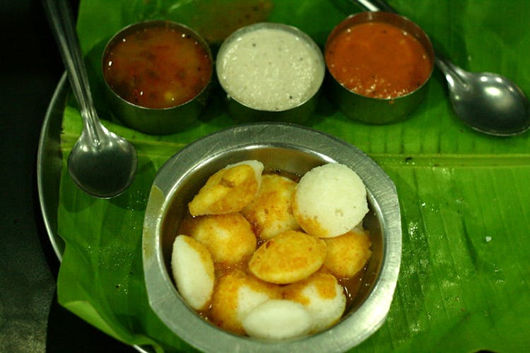 Dish,Food,Cuisine,Idli,Ingredient,Produce,Indian cuisine,Fish ball,Tamil food,Snack