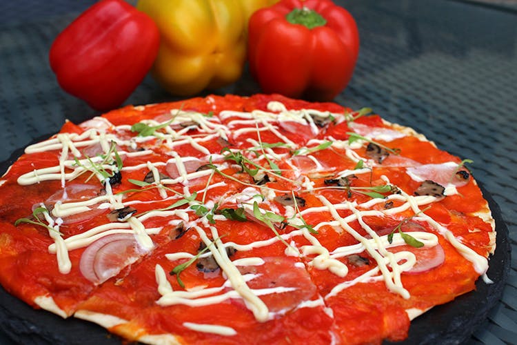 Dish,Food,Cuisine,Ingredient,Pizza cheese,Produce,Meat,Pizza,Italian food,Recipe