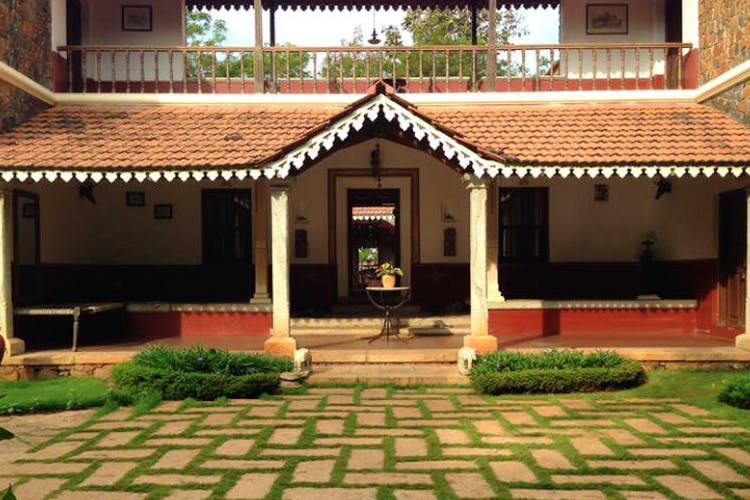 Cottages in Angana