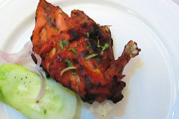 Dish,Food,Cuisine,Fried food,Ingredient,Tandoori chicken,Chicken meat,Meat,Fried chicken,Produce