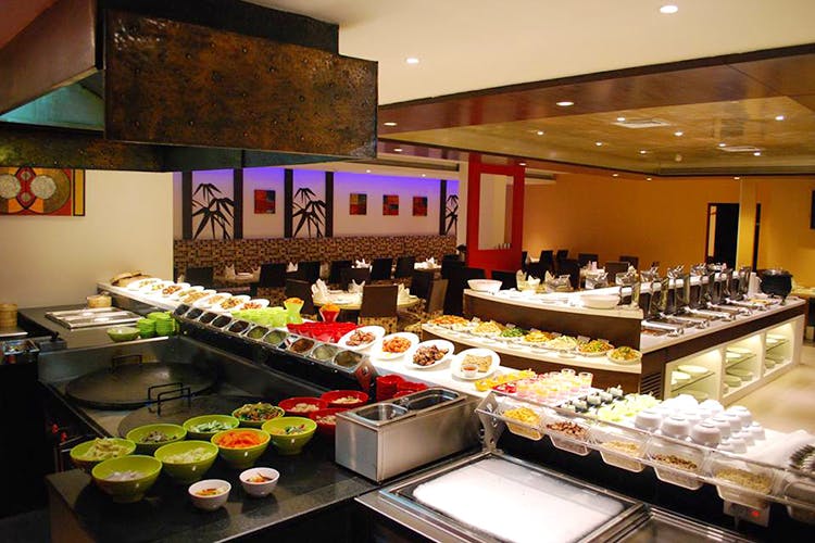 Buffet,Meal,Interior design,Brunch,Restaurant,Food,Building,Cuisine,Pâtisserie,À la carte food