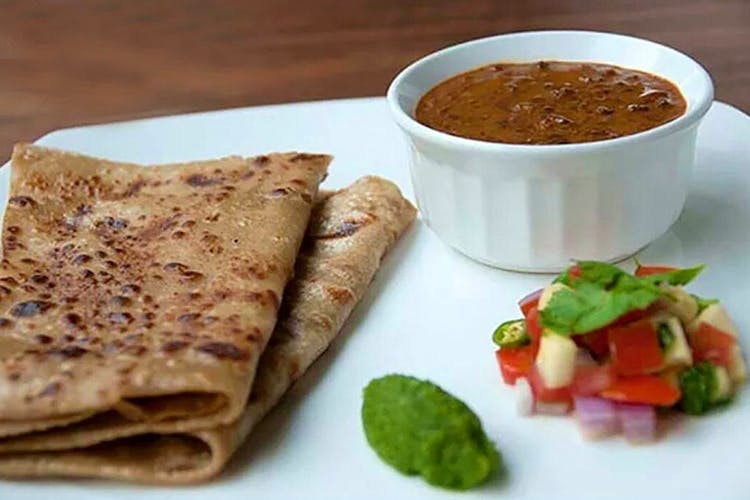 Dish,Food,Cuisine,Ingredient,Roti,Wrap roti,Chapati,Paratha,Flatbread,Produce