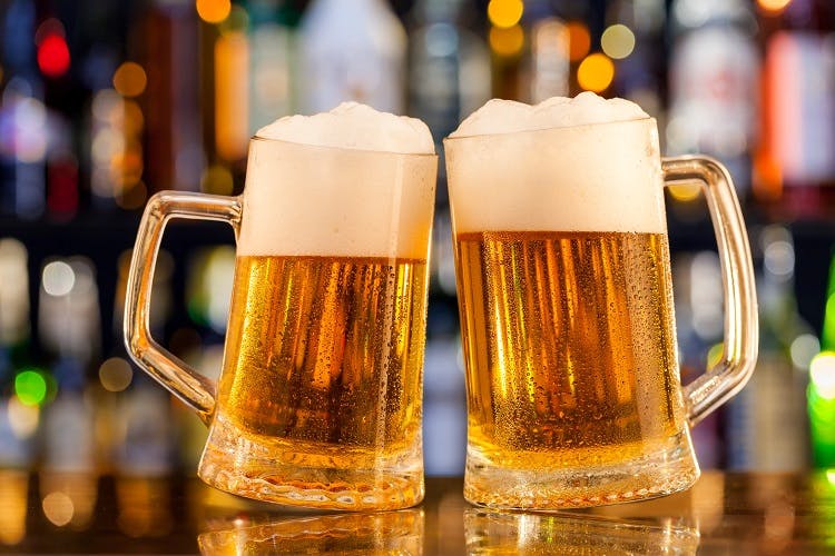 Beer glass,Beer,Drink,Alcoholic beverage,Pint glass,Bia hơi,Beer stein,Mug,Lager,Pint