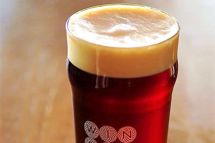 Drink,Beer,Alcoholic beverage,Pint glass,Ale,Distilled beverage,Beer glass,Lager,Pint,Liqueur coffee