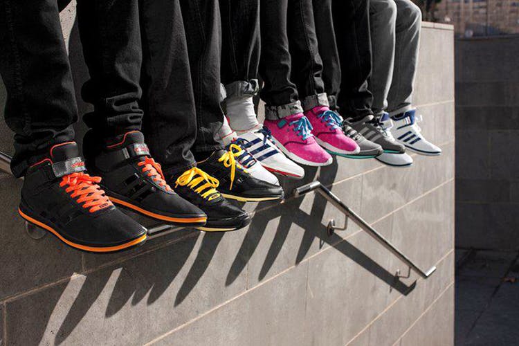 Footwear,Shoe,Leg,Skate shoe,Human leg,Street fashion,Ankle,Plimsoll shoe,Sportswear,Athletic shoe