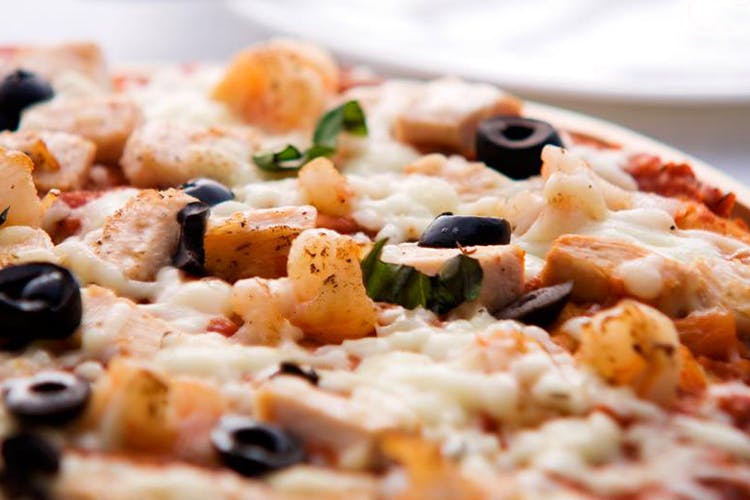 Dish,Food,Cuisine,Ingredient,Pizza,Pizza cheese,Produce,Comfort food,Staple food,Recipe