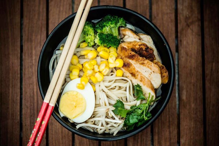 Dish,Food,Cuisine,Ingredient,Bibimbap,Cao lầu,Produce,Soba,Noodle,Comfort food