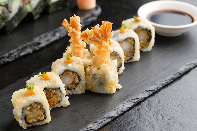 Dish,Food,Cuisine,Sushi,California roll,Ingredient,Comfort food,Japanese cuisine,Gimbap,Produce