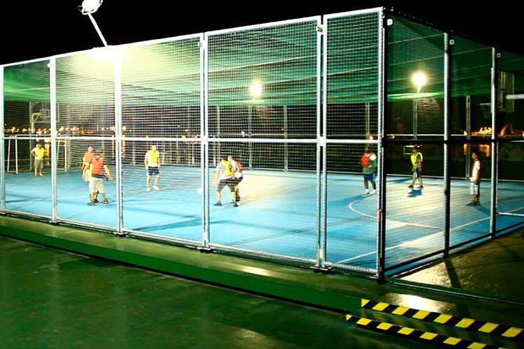 Net,Leisure centre,Sport venue,Futsal,Player,Sports,Team sport,Goal,Leisure,Racquet sport