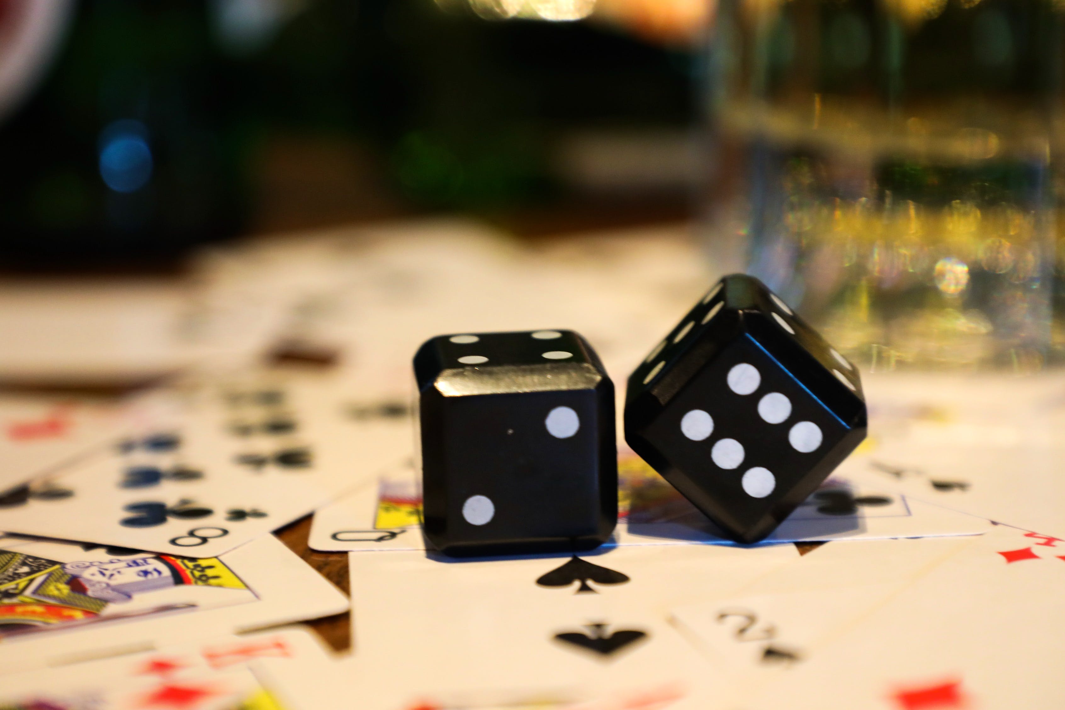 Games,Indoor games and sports,Dice,Dice game,Tabletop game,Recreation,Casino,Board game,Gambling