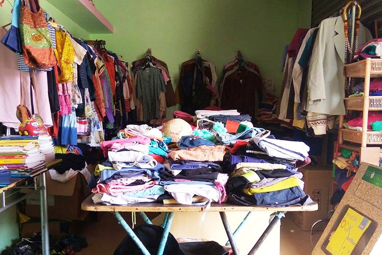 hood clothing stores near me
