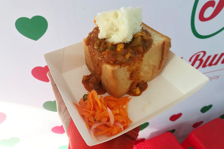 Dish,Food,Cuisine,Ingredient,Junk food,Produce,Dessert,Bunny chow,Baked goods,Fried food