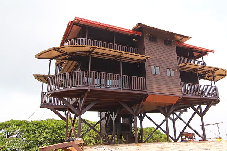 House,Architecture,Balcony,Tree house,Building