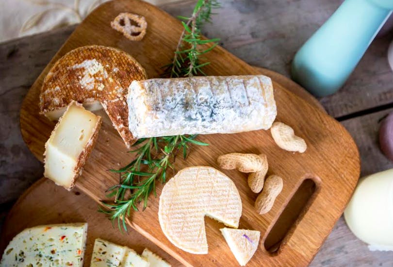 Cutting board,Food,Cuisine,Ingredient,Dish,Cheese,Goat cheese