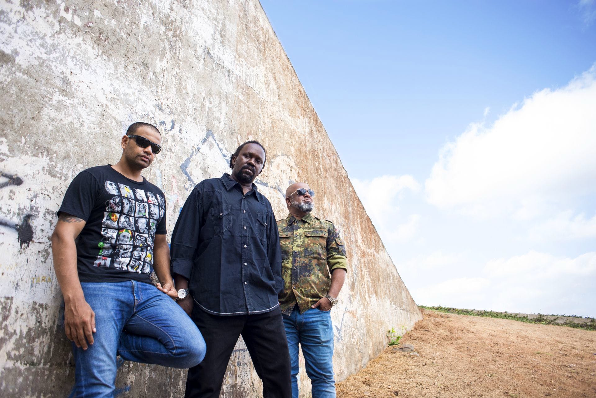 People,Wall,Tourism,Sky,Tree,Vacation,Glasses,Photography,Architecture,Landscape