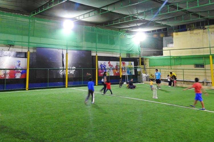 Sports,Team sport,Ball game,Soccer,Indoor soccer,Sport venue,Football,Player,Leisure centre,Grass