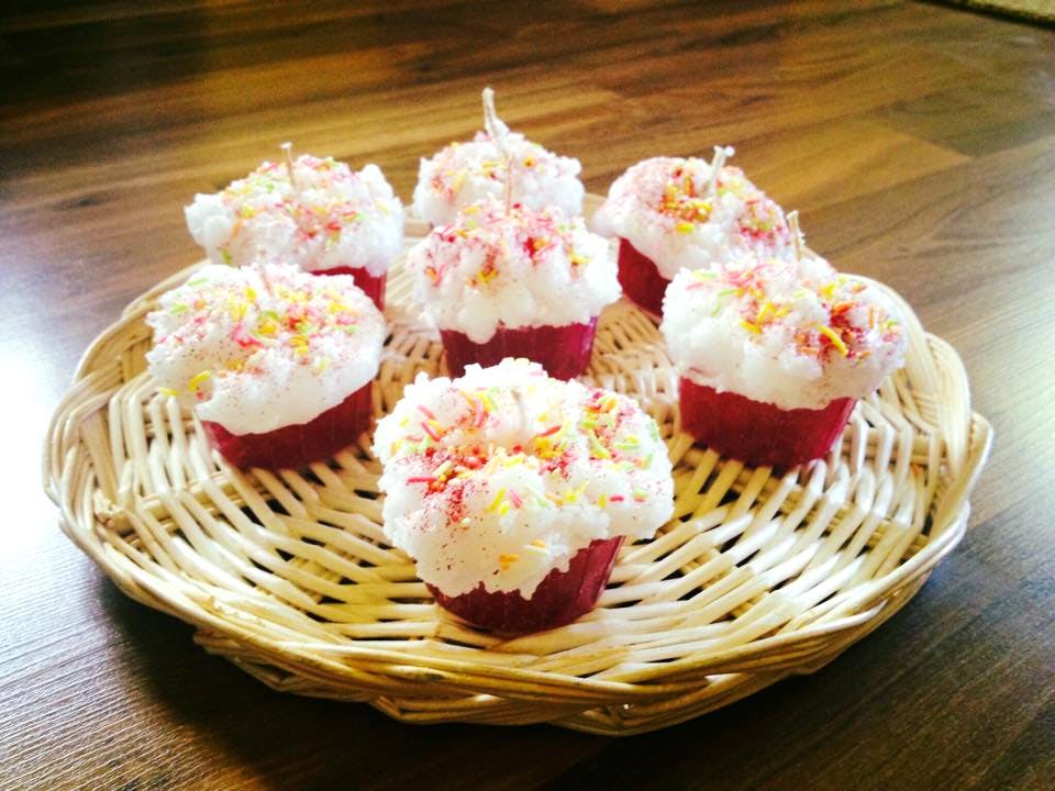 Food,Cupcake,Dish,Cuisine,Dessert,Ingredient,Comfort food,Buttercream,Icing,Baked goods