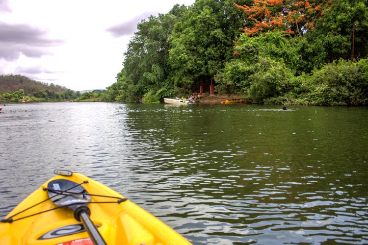 Boating,Kayaking,Boat,Kayak,River,Outdoor recreation,Vehicle,Recreation,Canoeing,Watercraft