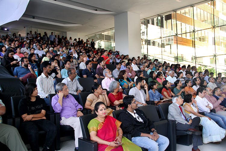 Audience,Crowd,People,Event,Community,Academic conference,Auditorium,Management,Convention,Student