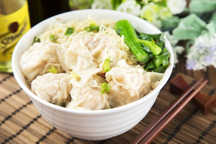 Dish,Food,Cuisine,Wonton,Ingredient,Shumai,Produce,Chinese food,Dim sim,Jiaozi