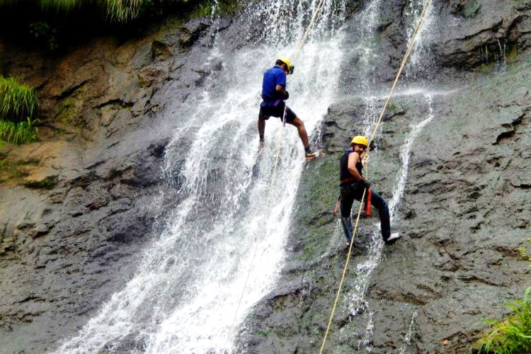 Climbing,Adventure,Canyoning,Outdoor recreation,Recreation,Water resources,Abseiling,Sport climbing,Watercourse,Sports