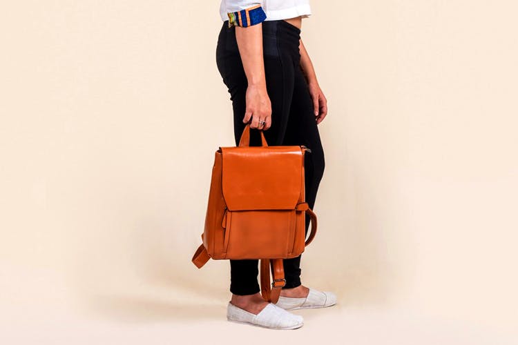 Bag,Shoulder,Orange,Tan,Handbag,Joint,Brown,Leather,Yellow,Standing