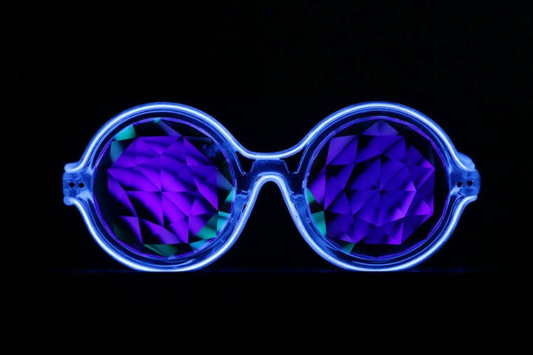 Eyewear,Glasses,Sunglasses,Blue,Cobalt blue,Personal protective equipment,Purple,Electric blue,Goggles,Light