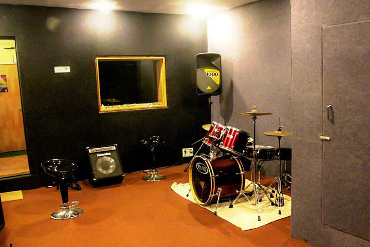 Room,Recording studio,Interior design,Building,Studio