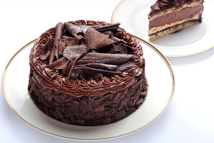 Food,Cake,Chocolate cake,Dessert,Dish,Cuisine,Chocolate,Chocolate brownie,Torte,Flourless chocolate cake