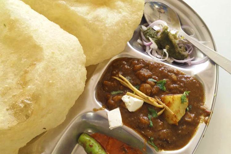 Dish,Food,Cuisine,Ingredient,Chole bhature,Produce,Indian cuisine,Comfort food,Recipe,Curry