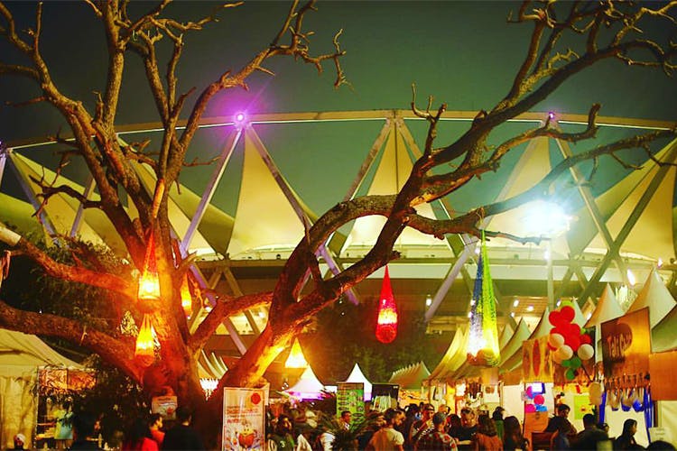 Light,Lighting,Night,Crowd,Fun,Fête,Event,Tree,Festival,Tradition