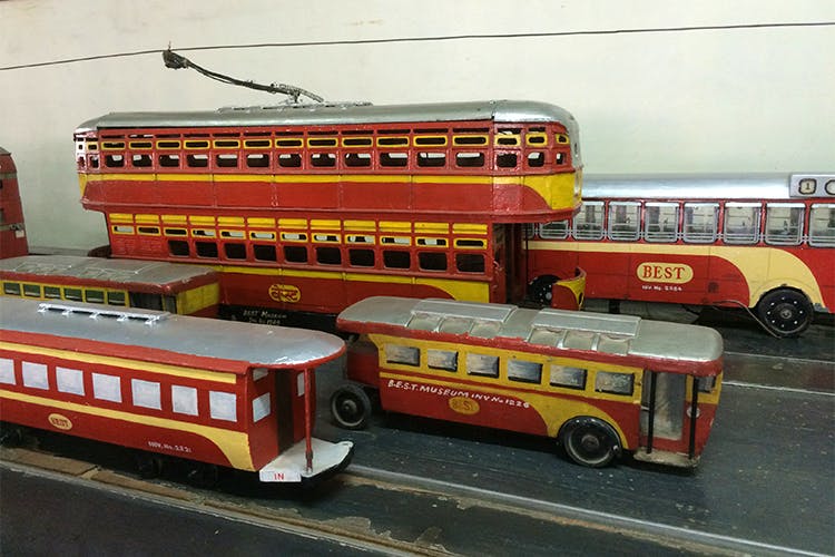 Land vehicle,Vehicle,Transport,Mode of transport,Scale model,Bus,Double-decker bus,Motor vehicle,Public transport,Model car