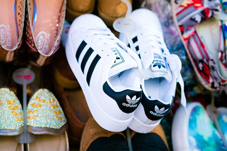 Footwear,White,Shoe,Sneakers,Athletic shoe,Outdoor shoe,Nail,Selling