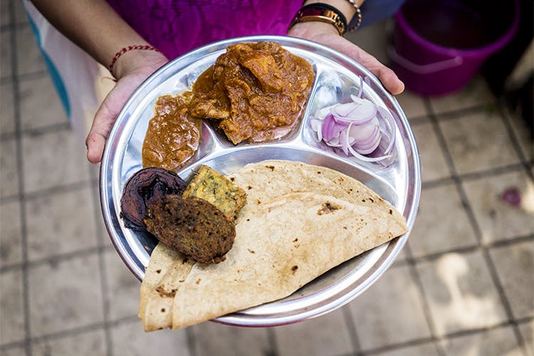 Food,Cuisine,Dish,Ingredient,Chapati,Naan,Roti,Flatbread,Indian cuisine,Bhakri