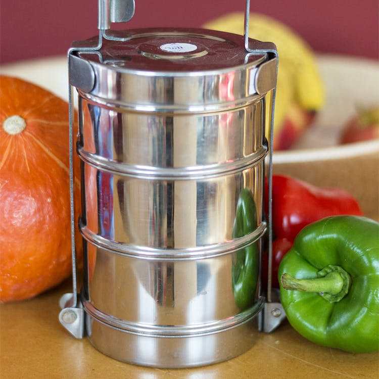 Food storage containers,Tin can,Food,Juicer,Tin,Plant,Lid,Canning,Vegetable,Ingredient