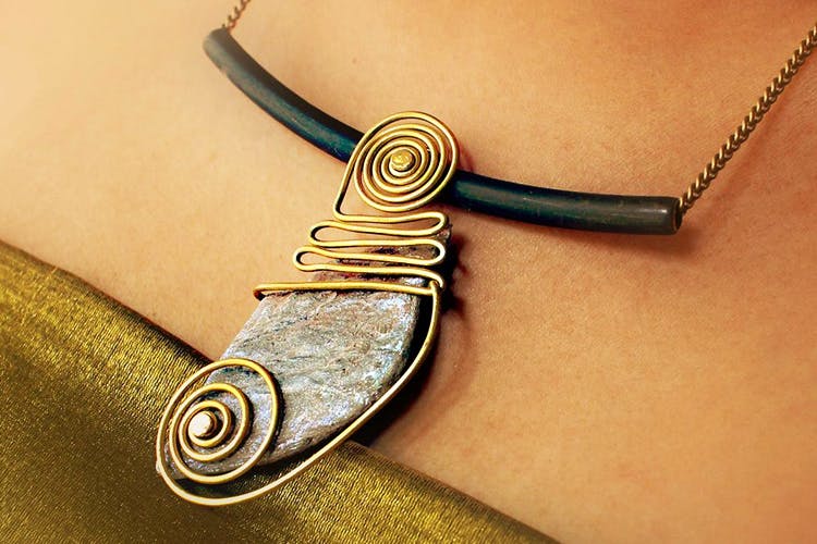 Pendant,Necklace,Jewellery,Fashion accessory,Body jewelry,Copper,Spiral,Metal,Locket,Brass
