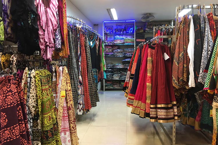 Boutique,Bazaar,Clothing,Public space,Room,Textile,Market,Retail,Outlet store,Human settlement
