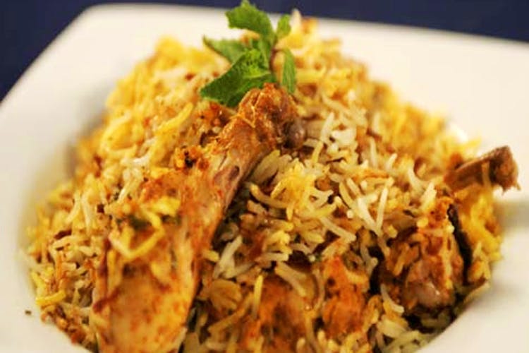 Dish,Food,Cuisine,Ingredient,Hyderabadi biriyani,Biryani,Meat,Kabsa,Produce,Recipe