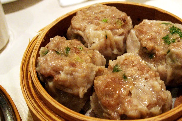 Dish,Food,Cuisine,Dim sum,Steamed meatball,Shumai,Meatball,Ingredient,Meat,Chinese food