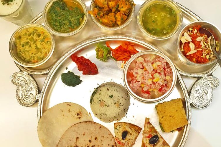 Dish,Food,Cuisine,Meal,Ingredient,Punjabi cuisine,Lunch,Produce,Vegetarian food,Indian cuisine