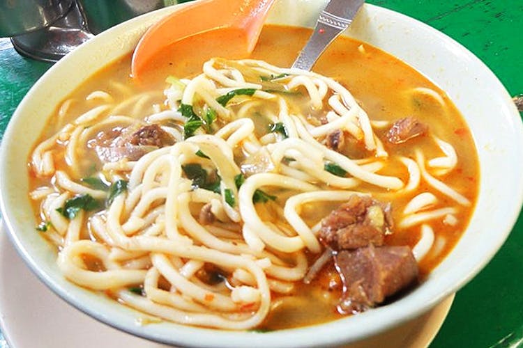 Dish,Food,Noodle soup,Noodle,Cuisine,Lamian,Ramen,Curry chicken noodles,Ingredient,Kalguksu