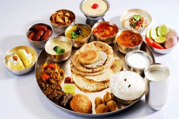 Dish,Food,Cuisine,Meal,Ingredient,Junk food,Brunch,Produce,Comfort food,Indian cuisine