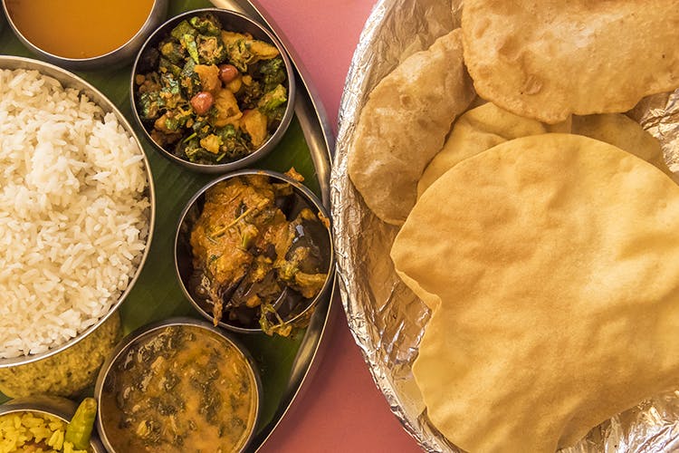 Dish,Food,Cuisine,Ingredient,Puri,Sindhi cuisine,Indian cuisine,Meal,Produce,Nepalese cuisine