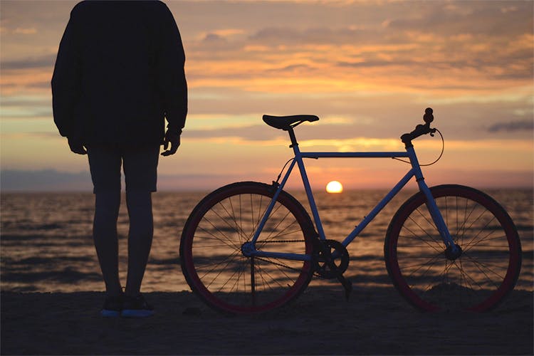 Sky,Bicycle,Sunset,Bicycle wheel,Sunrise,Vehicle,Morning,Evening,Horizon,Mode of transport