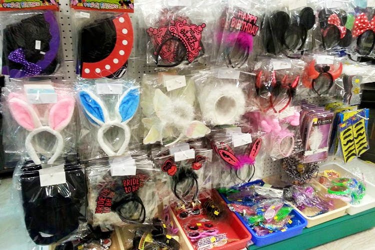 Footwear,Selling,Shoe,Plastic,Fashion accessory,Toy